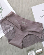 Women's Ice Silk Seamless Lace Low-Rise Sexy Comfortable Briefs