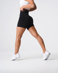 SCRUNCH SEAMLESS SHORTS