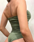 Sexy hollow metal buckle decoration beach vacation one-piece swimsuit