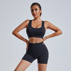 SPORTS BRA & SHORTS SCRUNCH GYM SET